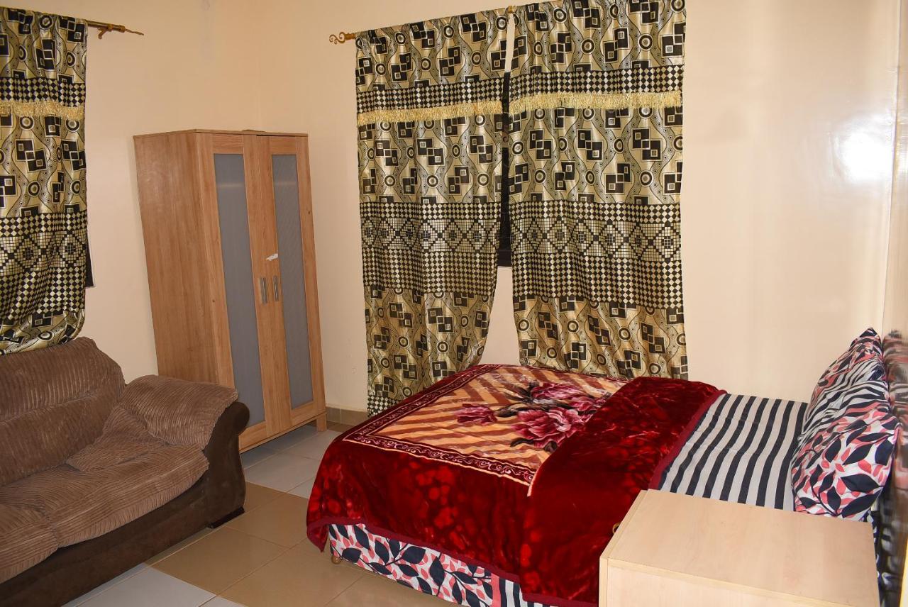 London Innn Gambia Brufut Exterior photo